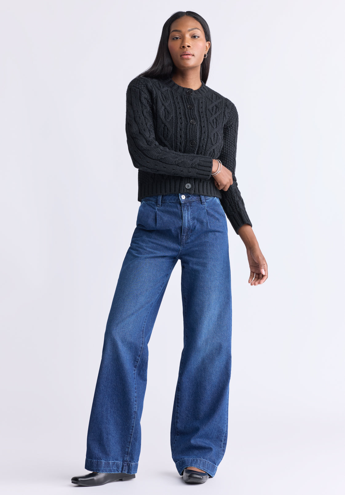 Temperance Women's Cable-Knit Button-Up Cardigan. Black - SW0096F